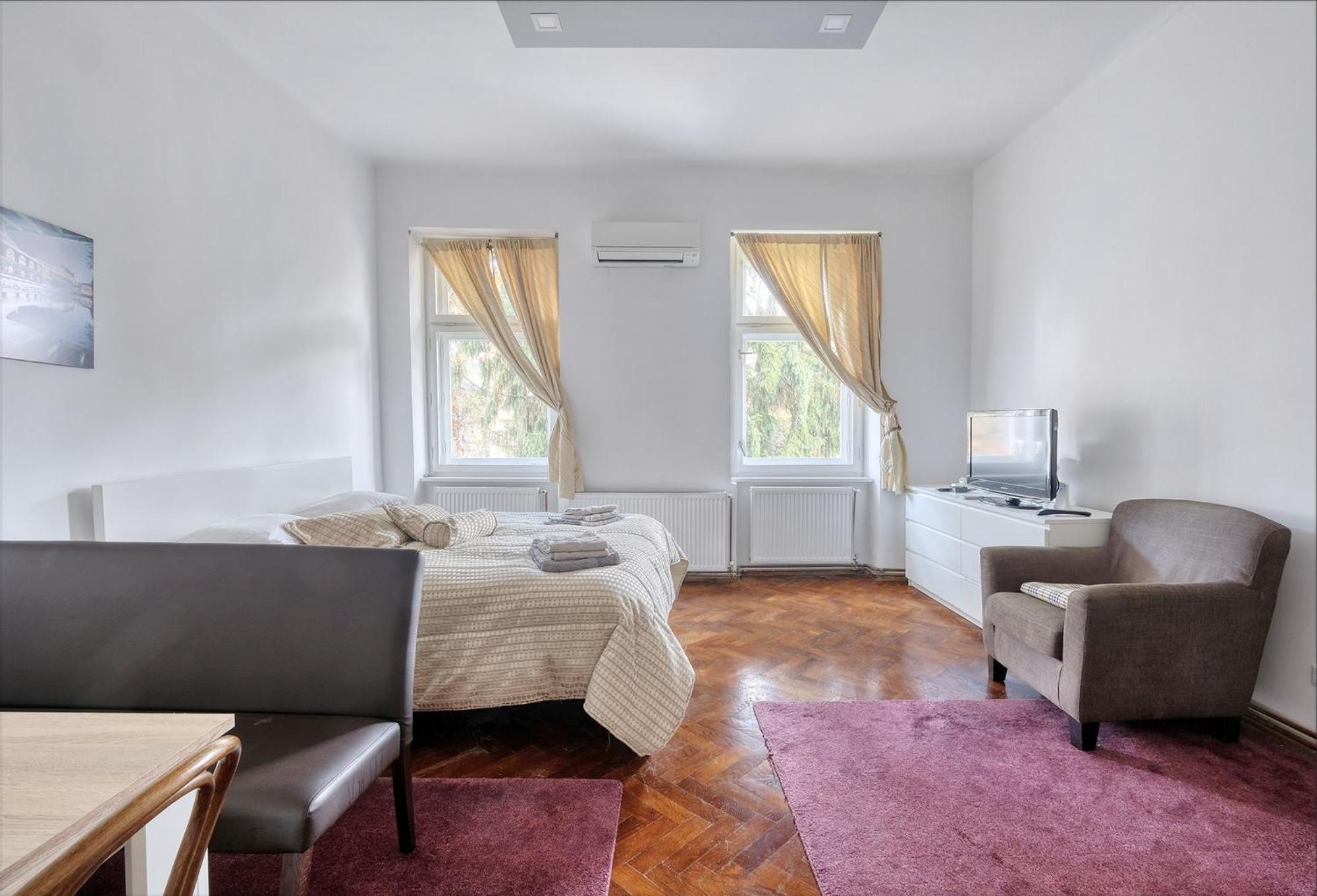 Nick & Klaras Central Apartments Ljubljana Ngoại thất bức ảnh